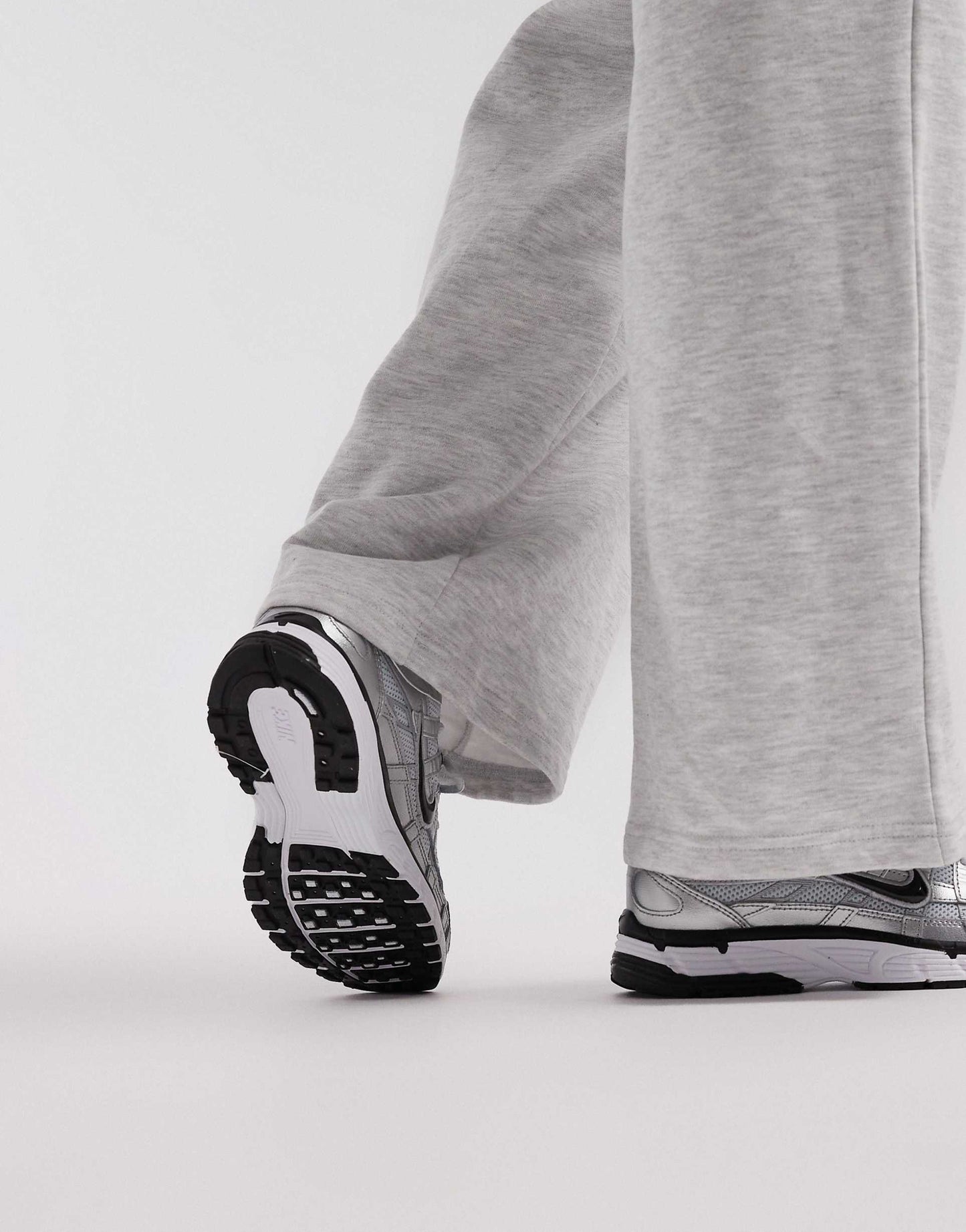 Nike P-6000 unisex trainers in silver and black