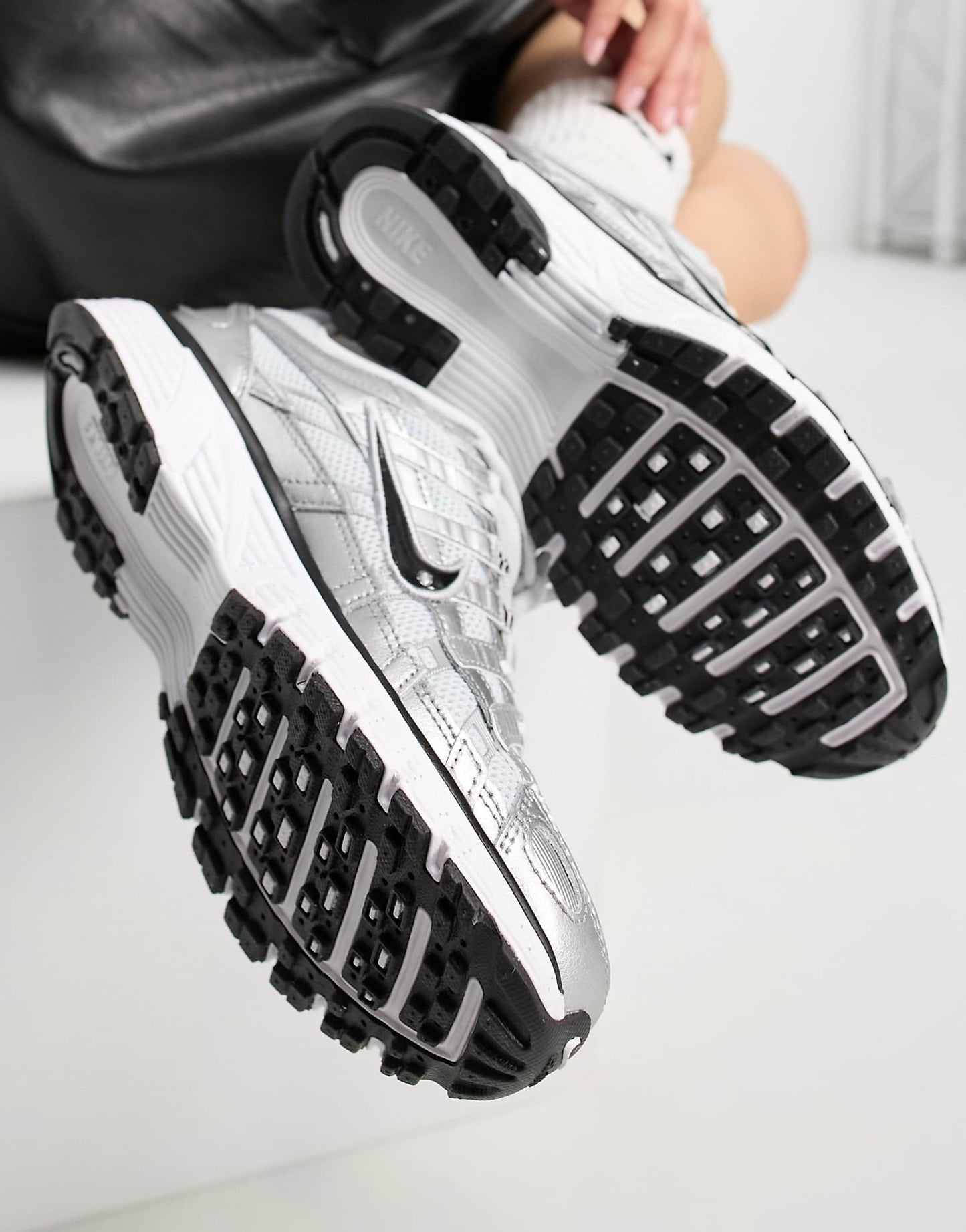 Nike P-6000 unisex trainers in silver and black