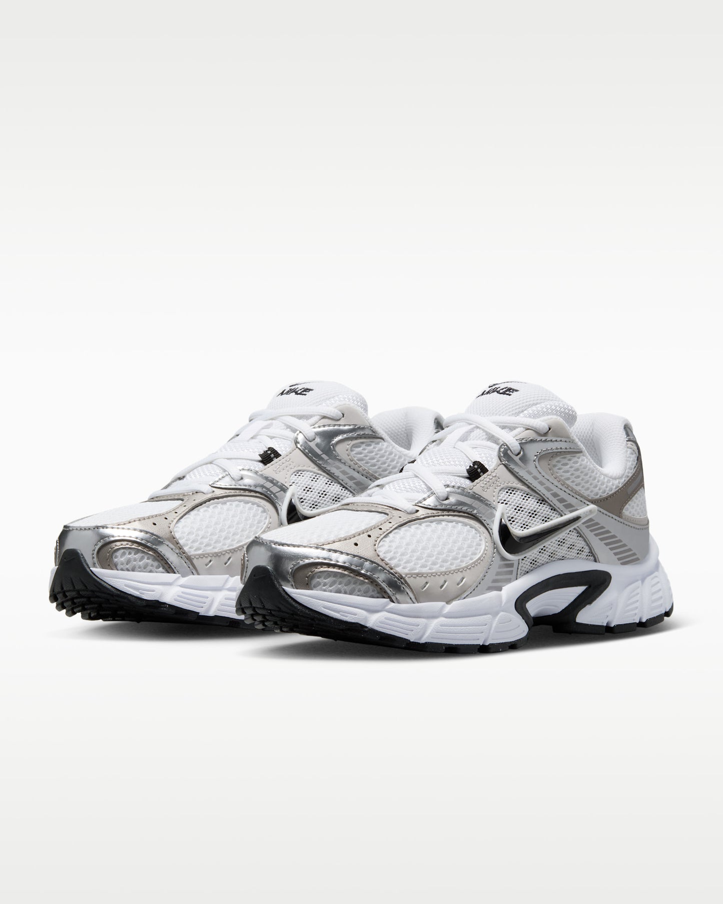 Nike Sneaker V5 RNR "Fast Grey/Metallic Silver"