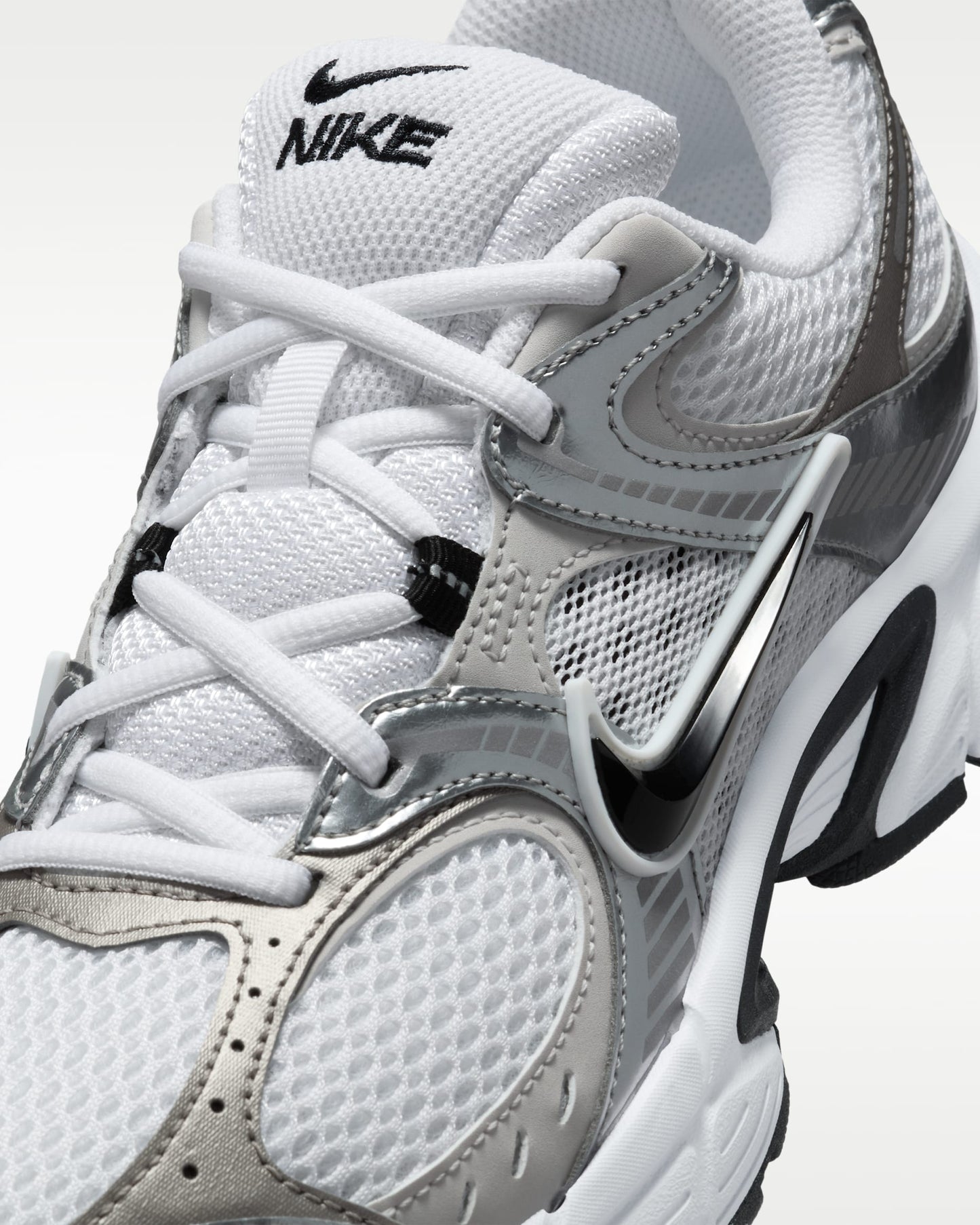 Nike Sneaker V5 RNR "Fast Grey/Metallic Silver"